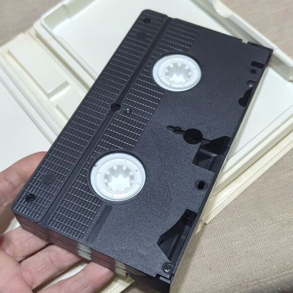 E.T. The Extra-Terrestrial (VHS, 1982) THX Digitally Remastered VHS & DVD - Picture 5 of 16